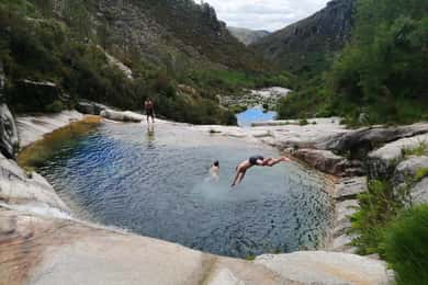 A partir do Porto: Caminhada e mergulho no Parque Nacional do Gerês