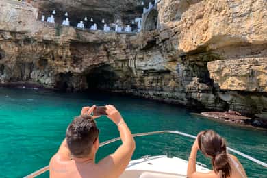 Polignano a Mare: Boat Cave Tour with Aperitif