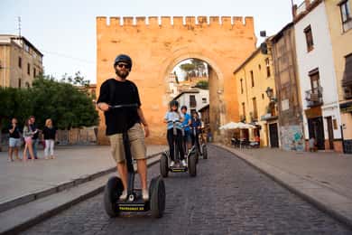 Granada: Historical City Center Guided Segway Tour