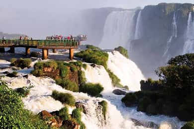 From Puerto Iguazu: Half-Day Brazilian Falls Excursion