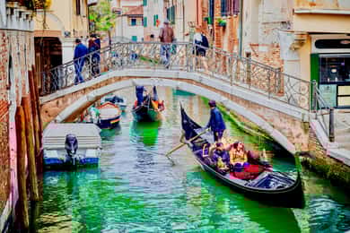 Venice: Walking Tour & Gondola Ride