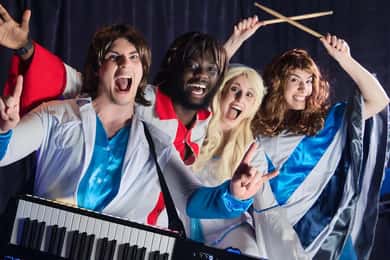 London: Eintauchen in die Welt der ABBA-Tribute-Band