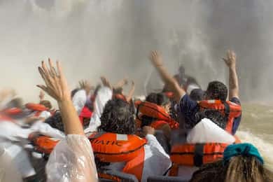 Iguazu Falls: Gran Aventura Boat and Argentinian Falls Tour