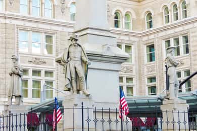 Lancaster: Downtown History and Craft Beer Walk