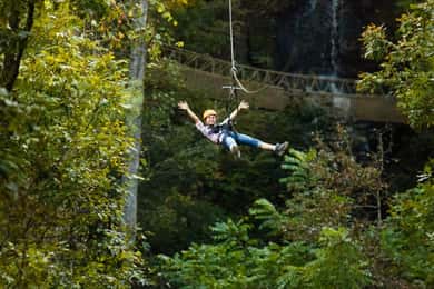Sevierville: Cascata Canopy Zip Lining nelle Smoky Mountains