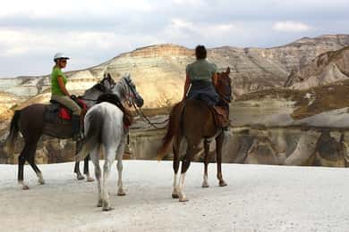 Capadócia: Passeio a cavalo em Göreme, Chaminés de Fadas com transporte