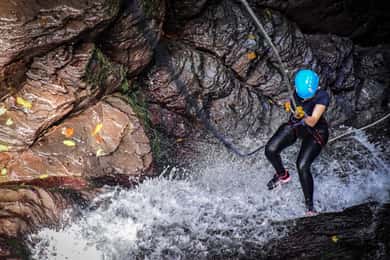 Maquique Adventure Canyoning och zipline-tur Costa Rica