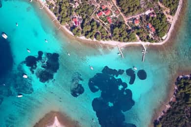 Fra Trogir: Halvdagstur med speedbåd på de tre øer
