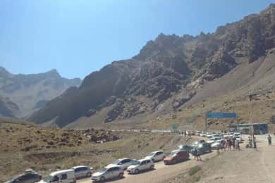 Santiago: Private Scenic Transfer to Mendoza.