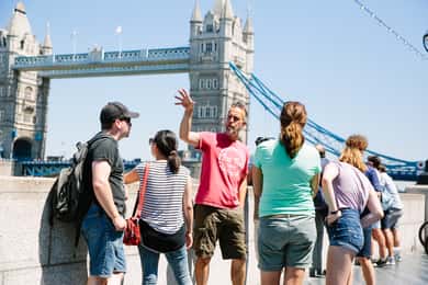 London: River Thames Bike Tour and Borough Market Lunch Stop