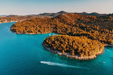 Zadar: Half-day trip boat with drinks and snorkeling