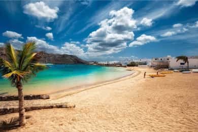 Lanzarote: Teguise Handicraft Market and La Graciosa Island