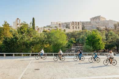 Atenas: Visita guiada de E-Bike ao centro histórico