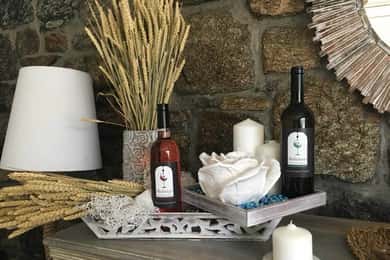 Mykonos: Half-Day Wine Tasting and Snack at a Local House