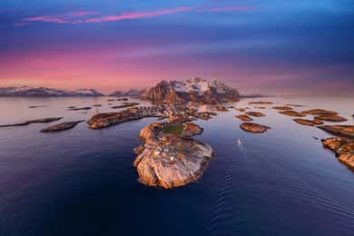 From Svolvær: Lofoten History and Sightseeing Tour