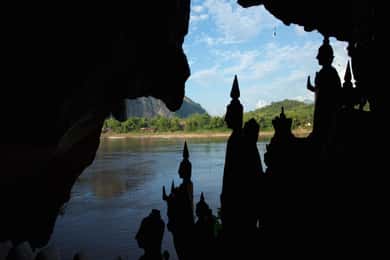 Luang Prabang: Excursión de un día a las Cuevas de Pak Ou y las Cascadas de Kuang Si