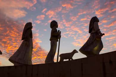 From Lisbon: Fátima HD and the Three Little Shepherds' House