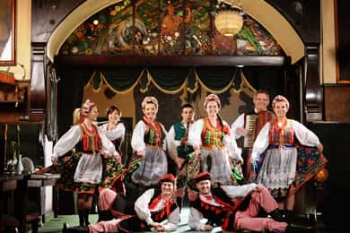 Krakow: Folk Show & 3-Course Dinner at Jama Michalika Café