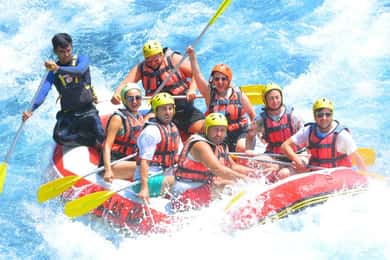 Yandan: Zipline ile Rafting, Atv, Jeep Safari ve Öğle Yemeği