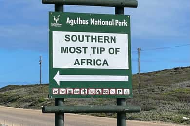Cape Town: Cape Agulhas and Stony Point Penguin Tour