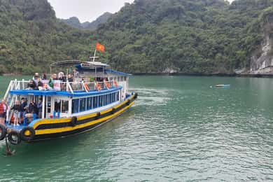 Cat Ba: Lan Ha, baía de HaLong dia inteiro - ciclismo, caiaque, almoço