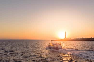 Cala'n Bosch: 2-Hour Sunset Sightseeing Tour