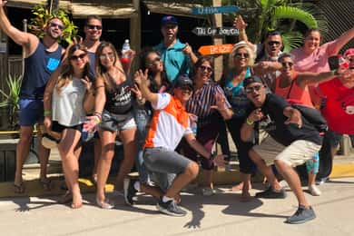 Roatán: Private Customizable Island Exploration Tour