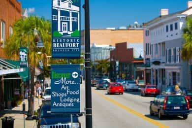 Beaufort: Tour pela história local e pelos locais de filmagem em um carrinho de golfe
