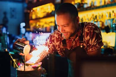 Melbourne: Uncover Hidden Laneway Bars Tour