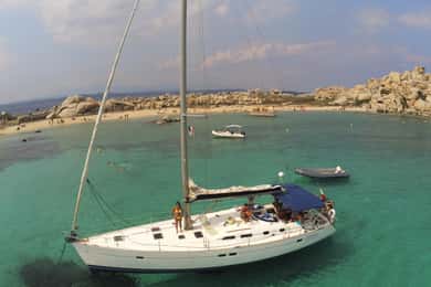 Arcipelago della Maddalena: tour giornaliero in barca a vela con pranzo