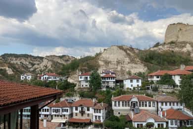 Melnik la ciudad de winе,Monasterio de Rozhen excursión de un día desde Sofía