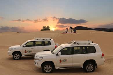 Dubai: Morgonsafari i öknen med kamelridning och sandboarding