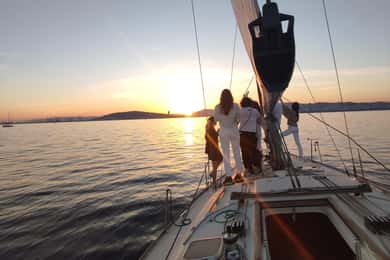 Private Bootstour, Barcelona, Badalona: Getränke und Snacks!