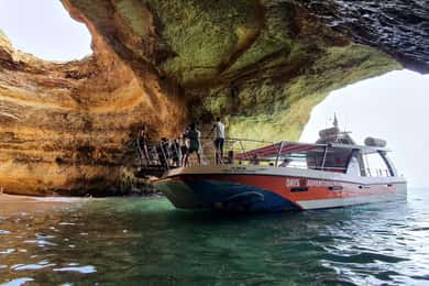 Vanuit Lagos: Catamaran boottocht door de grotten van Benagil