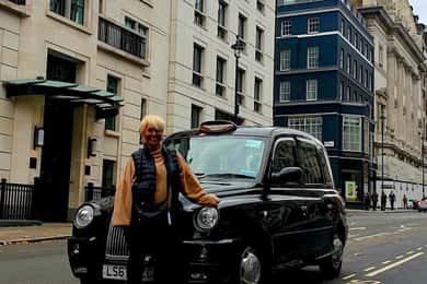 London: Monuments & Back Streets Guidad tur i svart taxi
