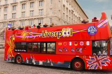 Liverpool : bus en arrêts à bus à arrêts multiples