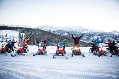 Gita in motoslitta con opzioni combinate Zakopane e sorgenti termali