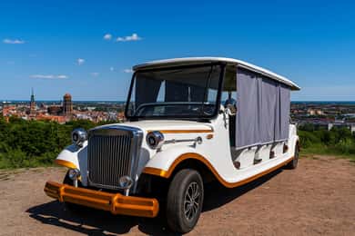 Retro Car Tour: Gdansk Viewpoint, Shipyard, Hidden Gems
