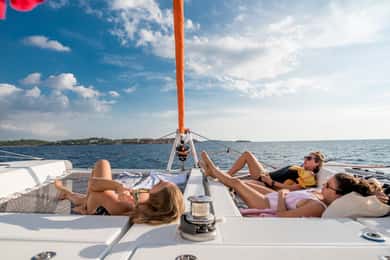 Athens: Half-Day Morning Catamaran Cruise with Meal & Drinks