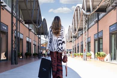 Von Florenz aus: PRIVATE Shopping in der Mall und im Prada Outlet