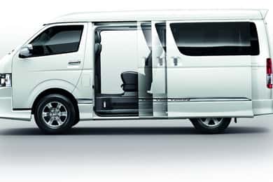 Khao Lak: 8 timers leje af privat chauffør og minibus
