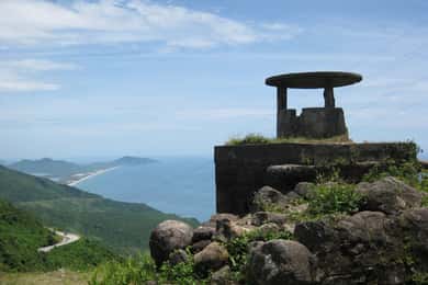 Hue to Dn/Hoi An by Car with Stunning Stops (or Vice Versa)