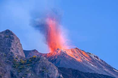 Stromboli: Sunset Trekking Tour