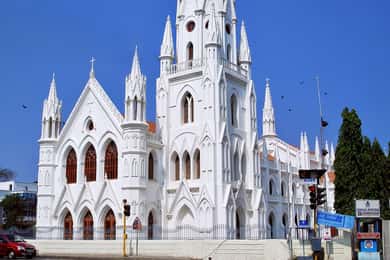 Chennai: Tour privado de un día con transporte y tickets de entrada