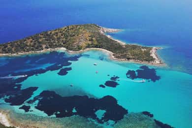 Sithonia: Day Boat Trip to Vourvourou and Sithonia coast