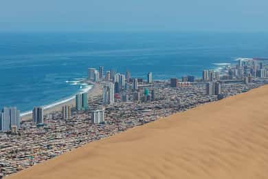 Iquique: Guided City Tour with Boat Trip to Esmeralda Buoy