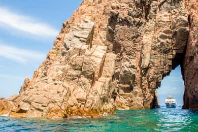 Depuis Ota : Excursion en bateau écologique dans la réserve naturelle de Scandola