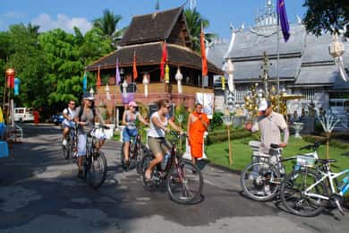 Passeio de bicicleta pela cultura da cidade de Chiang Mai