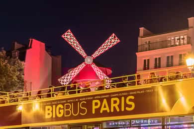 Paris: Große Bustour mit Panoramablick bei Nacht mit dem Open-Top-Bus