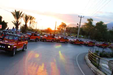 Alanya: Auringonlaskun yösafari veneretkellä, illallinen sisältyy hintaan
